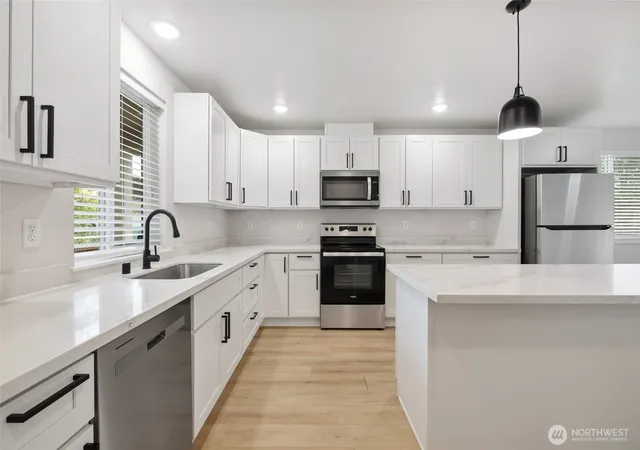 Photo 2 of Single family home for sale at 8621 S M St, Tacoma, WA 98444 | MLS# NWM2581343 | Listing updated on 2026-10-01