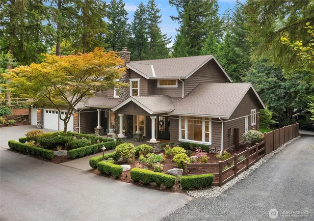 Photo 3 of Single family home for sale at 2609 E Beaver Lake Dr SE, Sammamish, WA 98075 | MLS# NWM2581351 | Listing updated on 2026-10-01