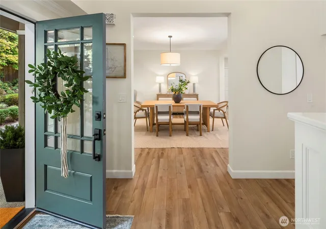 Photo 4 of Single family home for sale at 2609 E Beaver Lake Dr SE, Sammamish, WA 98075 | MLS# NWM2581351 | Listing updated on 2026-10-01