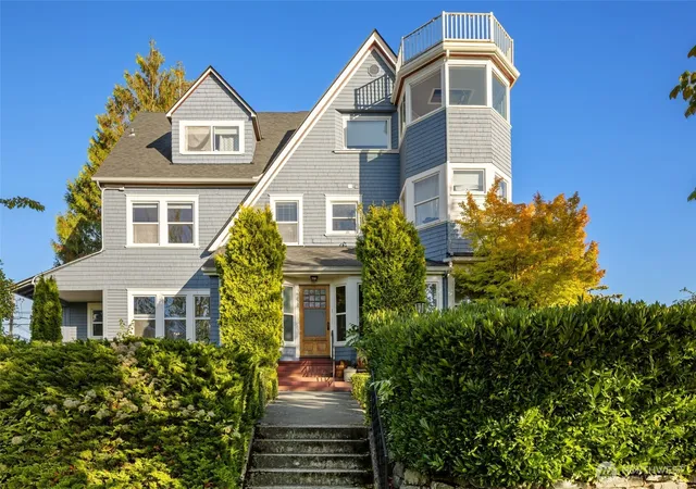 Photo 1 of Condo for sale at 421 N Yakima Ave #4, Tacoma, WA 98403 | MLS# NWM2581356 | Listing updated on 2026-09-29