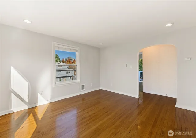 Photo 3 of Condo for sale at 421 N Yakima Ave #4, Tacoma, WA 98403 | MLS# NWM2581356 | Listing updated on 2026-09-29