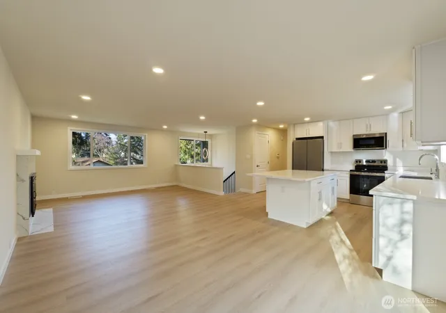 Photo 4 of Single family home for sale at 14522 NE 5th Street, Bellevue, WA 98007 | MLS# NWM2581359 | Listing updated on 2026-09-25