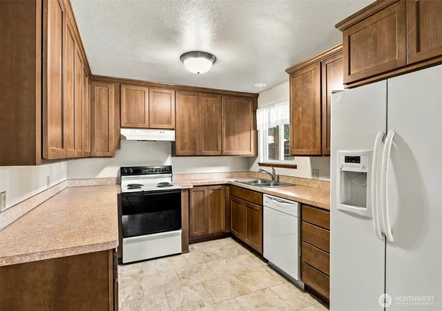 Photo 3 of Single family home for sale at 5017 19th Avenue Se, Lacey, WA 98503 | MLS# NWM2581380 | Listing updated on 2026-09-25