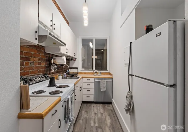 Photo 3 of Condo for sale at 312 1st Avenue S #3, Seattle, WA 98104 | MLS# NWM2581384 | Listing updated on 2026-09-22