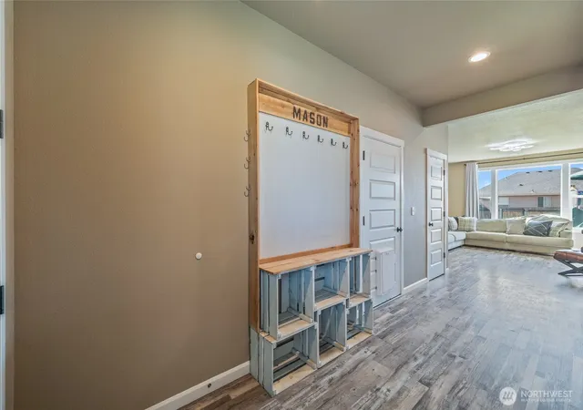 Photo 4 of Single family home for sale at 502 NE L St, Quincy, WA 98848 | MLS# NWM2581390 | Listing updated on 2026-09-30