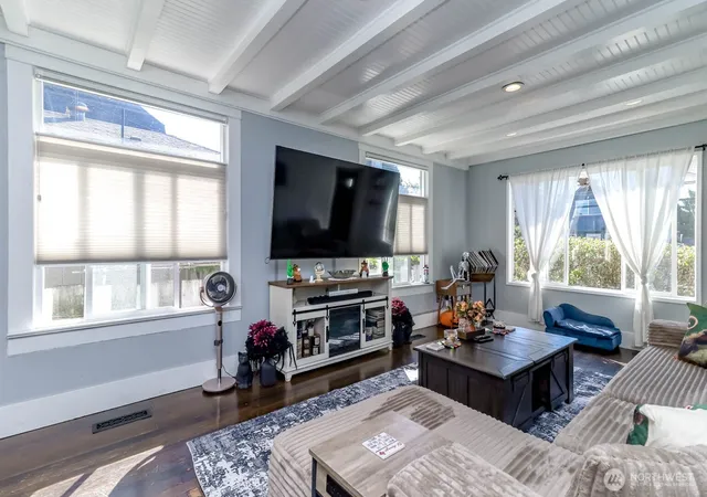 Photo 3 of Single family home for sale at 4516 S Mead St, Seattle, WA 98118 | MLS# NWM2581395 | Listing updated on 2026-09-25