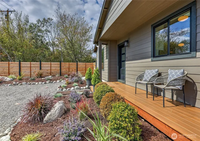 Photo 3 of Single family home for sale at 1492 Hastings Ave, Port Townsend, WA 98368 | MLS# NWM2581402 | Listing updated on 2026-09-21