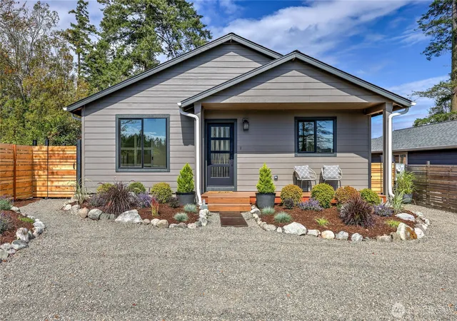 Photo 3 of Single family home for sale at 1492 Hastings Ave, Port Townsend, WA 98368 | MLS# NWM2581402 | Listing updated on 2026-09-21