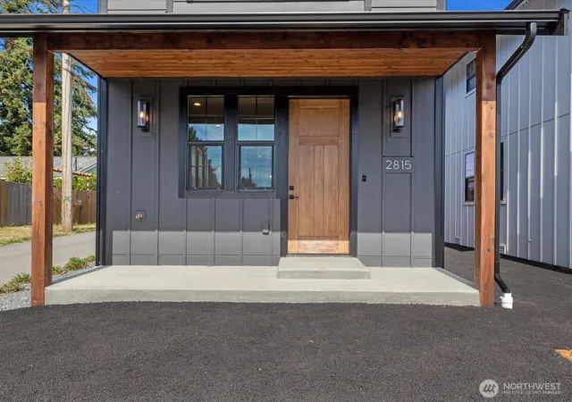 Photo 2 of Single family home for sale at 2815 25th Street #C, Everett, WA 98201 | MLS# NWM2581407 | Listing updated on 2026-09-28