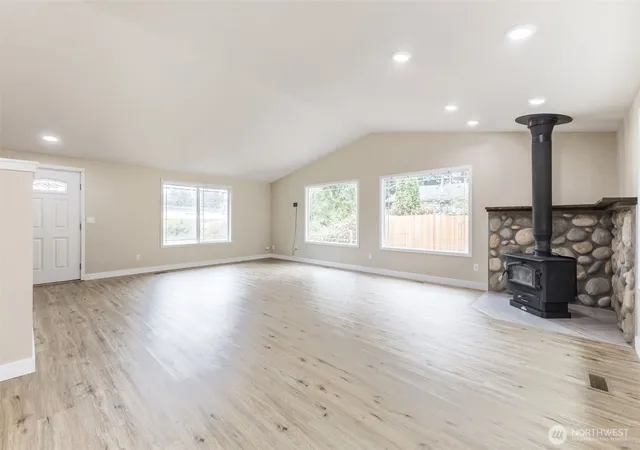 Photo 4 of Single family home for sale at 8423 191st Street E, Puyallup, WA 98375 | MLS# NWM2581422 | Listing updated on 2026-10-01