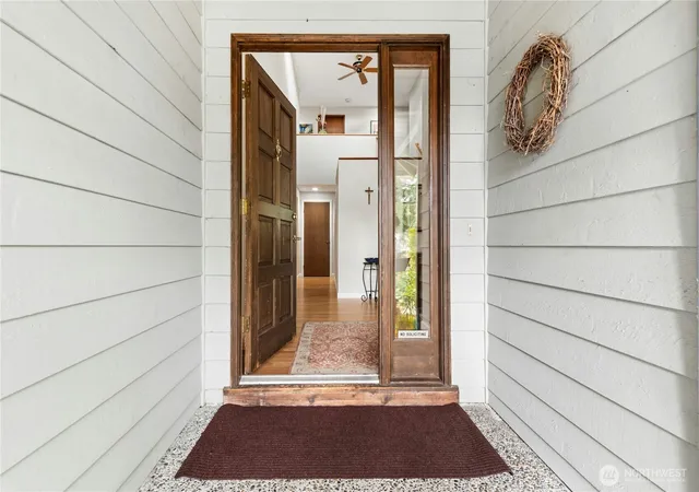 Photo 3 of Single family home for sale at 12920 NE 111th Place, Kirkland, WA 98033 | MLS# NWM2581426 | Listing updated on 2026-10-02