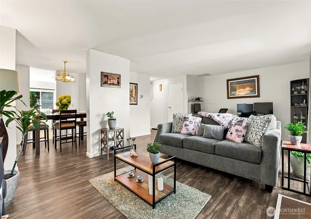 Photo 3 of Townhouse for sale at 8638 Onyx Dr SW #E, Lakewood, WA 98498 | MLS# NWM2581430 | Listing updated on 2026-09-26