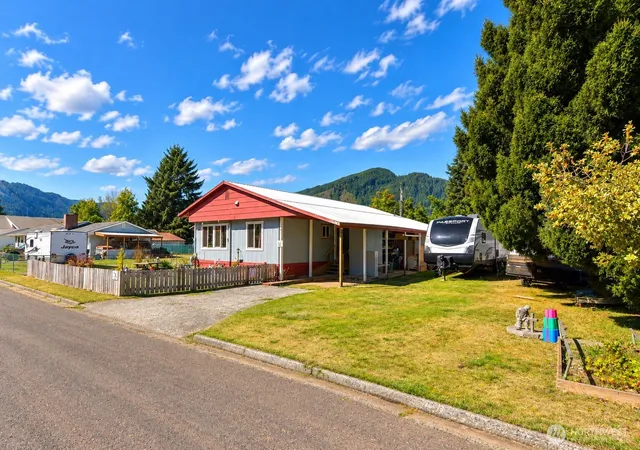 Photo 2 of Manufactured home for sale at 344 Temple Ave, Morton, WA 98356 | MLS# NWM2581448 | Listing updated on 2026-09-20