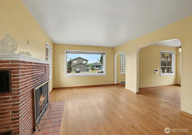 Photo 3 of Sale Pending at 3914 13th Avenue S, Seattle, WA 98108 | MLS# NWM2581449 | Listing updated on 2026-09-25
