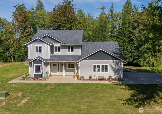 Photo 1 of Single family home for sale at 135 Salmon Run Ln, Onalaska, WA 98570 | MLS# NWM2581457 | Listing updated on 2026-09-25