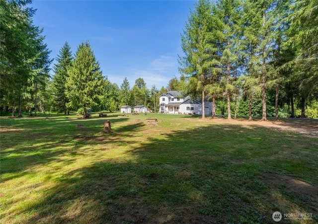 Photo 3 of Single family home for sale at 135 Salmon Run Ln, Onalaska, WA 98570 | MLS# NWM2581457 | Listing updated on 2026-09-25