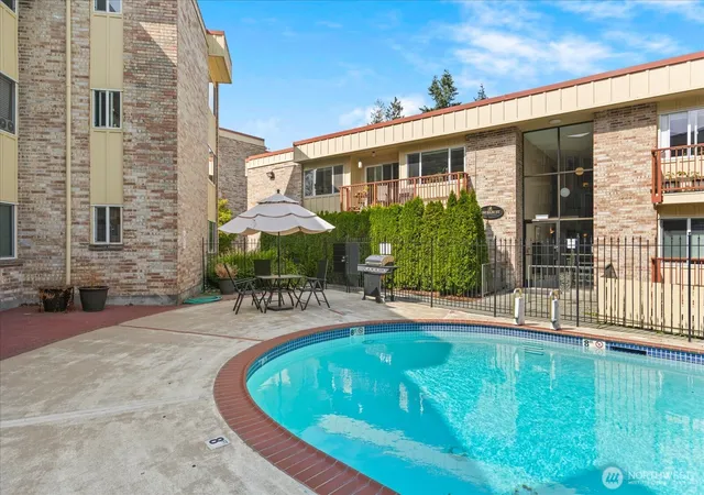 Photo 2 of Condo for sale at 330 Elm St #205, Everett, WA 98203 | MLS# NWM2581464 | Listing updated on 2026-10-05