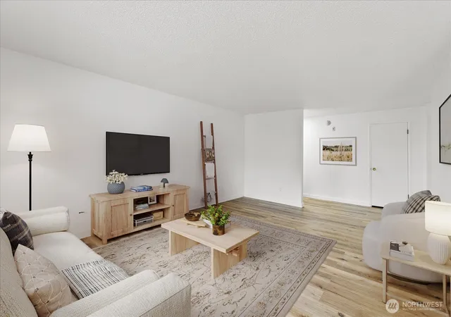 Photo 4 of Condo for sale at 330 Elm St #205, Everett, WA 98203 | MLS# NWM2581464 | Listing updated on 2026-09-25