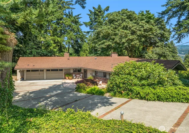 Photo 1 of Single family home for sale at 9226 Se 60th Street, Mercer Island, WA 98040 | MLS# NWM2581465 | Listing updated on 2026-10-02