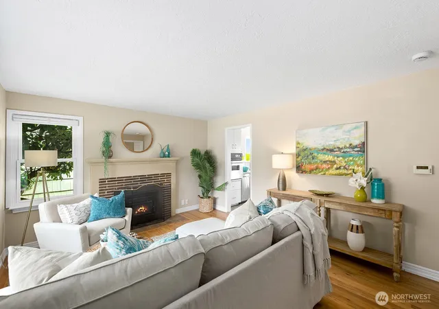 Photo 3 of Single family home for sale at 4116 SW 38th Avenue, Seattle, WA 98126 | MLS# NWM2581478 | Listing updated on 2026-09-29