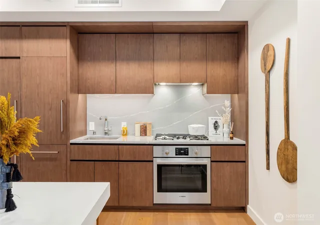 Photo 3 of Condo for sale at 121 Stewart St #1305, Seattle, WA 98101 | MLS# NWM2581480 | Listing updated on 2026-09-27