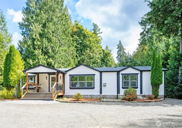 Photo 2 of Manufactured home for sale at 221 E Cougar Ln S, Shelton, WA 98584 | MLS# NWM2581482 | Listing updated on 2026-09-28