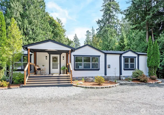 Photo 3 of Manufactured home for sale at 221 E Cougar Ln S, Shelton, WA 98584 | MLS# NWM2581482 | Listing updated on 2026-09-28