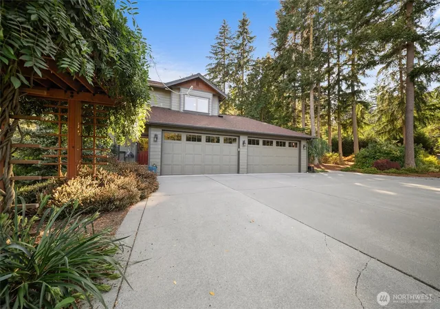 Photo 3 of Single family home for sale at 1777 Forest Hl Rd, Camano Island, WA 98282 | MLS# NWM2581485 | Listing updated on 2026-09-28
