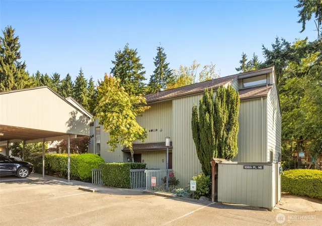 Photo 2 of Townhouse for sale at 3400 108th Place Ne #2, Bellevue, WA 98004 | MLS# NWM2581489 | Listing updated on 2026-09-28