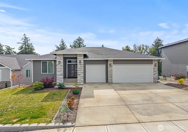Single family home for sale at 15 Alexia Ct, Longview, WA 98632 | MLS# NWM2581493