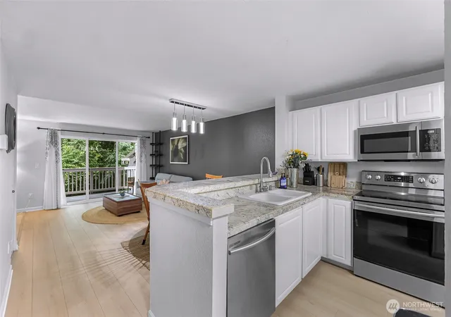 Photo 3 of Townhouse for sale at 13150 102nd Lane Ne #4, Kirkland, WA 98034 | MLS# NWM2581507 | Listing updated on 2026-10-01