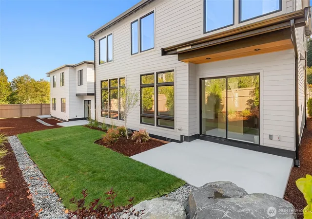 Photo 4 of Single family home for sale at 21013 SE 80th Street, Issaquah, WA 98027 | MLS# NWM2581511 | Listing updated on 2026-09-17
