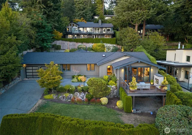 Photo 1 of Single family home for sale at 4140 Boulevard Pl, Mercer Island, WA 98040 | MLS# NWM2581516 | Listing updated on 2026-10-01