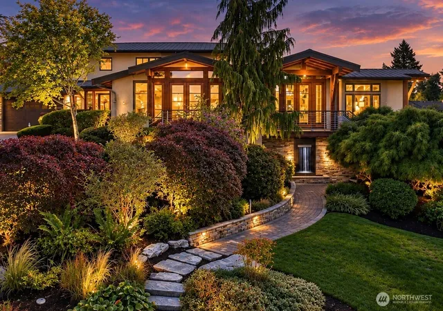Photo 1 of Mansion for sale at 9641 Ne 29th Street, Clyde Hill, WA 98004 | MLS# NWM2581517 | Listing updated on 2026-10-01