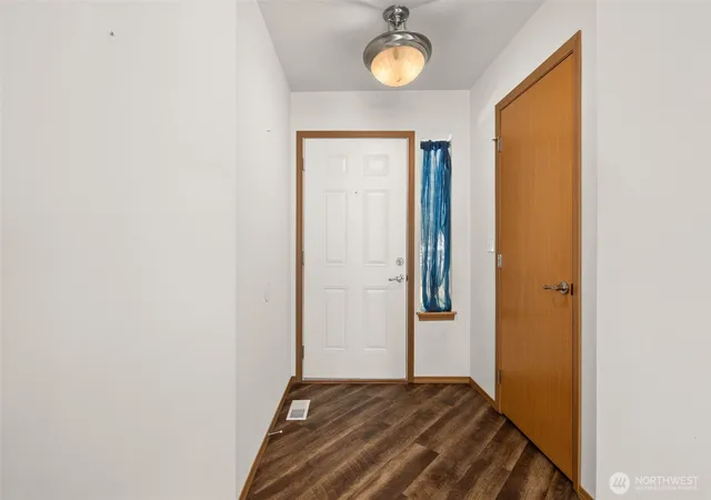 Photo 3 of Sale Pending at 2592 Kristine Ct, Centralia, WA 98531 | MLS# NWM2581526 | Listing updated on 2026-09-20