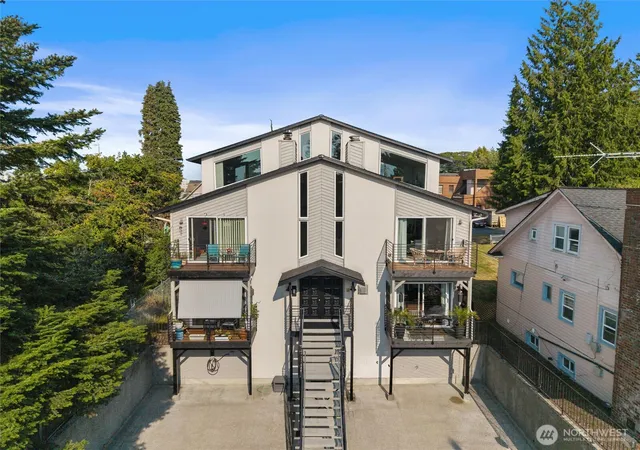 Photo 1 of Condo for sale at 3211 Nassau St #2, Everett, WA 98201 | MLS# NWM2581531 | Listing updated on 2026-10-02