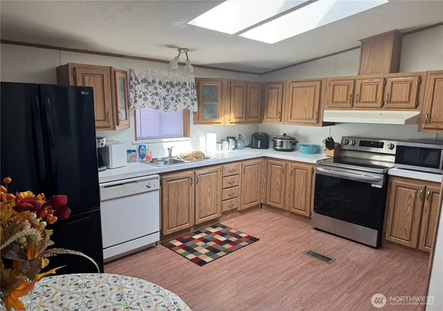 Photo 3 of Manufactured home for sale at 700 N Reed St #57, Sedro Woolley, WA 98284 | MLS# NWM2581541 | Listing updated on 2026-10-02