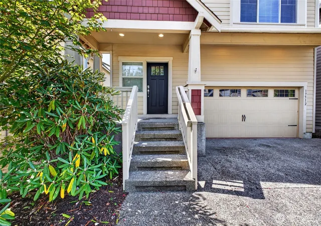 Photo 3 of Single family home for sale at 17512 93rd Avenue Ct E, Puyallup, WA 98375 | MLS# NWM2581546 | Listing updated on 2026-09-21