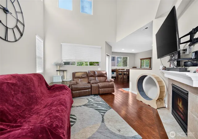 Photo 4 of Single family home for sale at 17512 93rd Avenue Ct E, Puyallup, WA 98375 | MLS# NWM2581546 | Listing updated on 2026-09-21