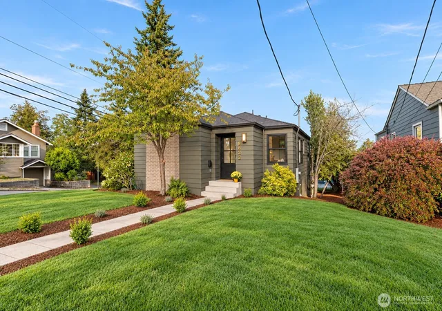 Photo 1 of Single family home for sale at 8622 17th Avenue Ne, Seattle, WA 98115 | MLS# NWM2581556 | Listing updated on 2026-10-01