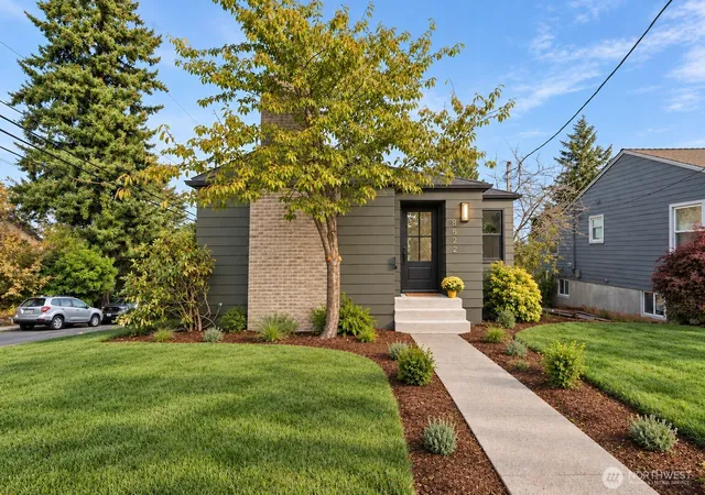 Photo 2 of Single family home for sale at 8622 17th Avenue Ne, Seattle, WA 98115 | MLS# NWM2581556 | Listing updated on 2026-10-01