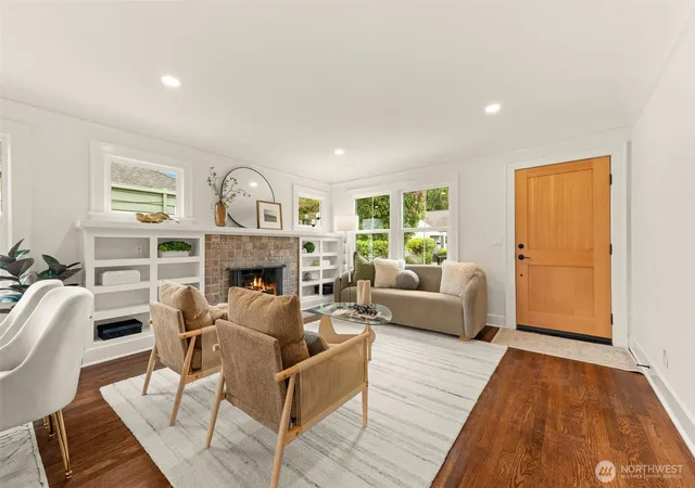 Photo 4 of Sale Pending at 7534 Jones Ave NW, Seattle, WA 98117 | MLS# NWM2581583 | Listing updated on 2026-09-22