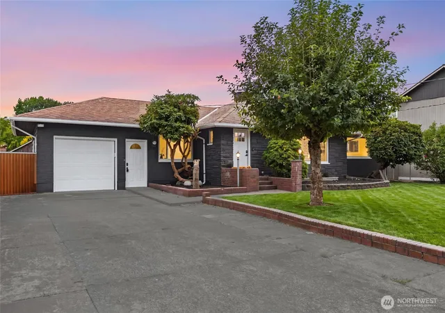 Photo 2 of Single family home for sale at 1202 22nd Street Ne, Auburn, WA 98002 | MLS# NWM2581604 | Listing updated on 2026-09-25