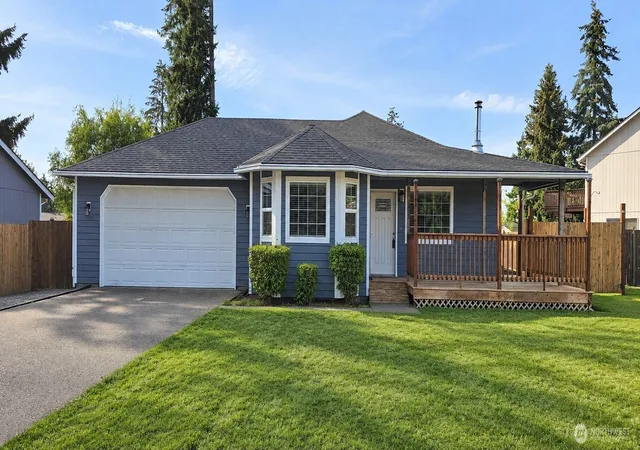 Photo 1 of Single family home for sale at 122 N Berggren Rd, Eatonville, WA 98328 | MLS# NWM2581614 | Listing updated on 2026-09-25