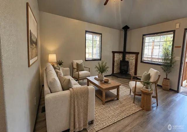 Photo 3 of Single family home for sale at 122 N Berggren Rd, Eatonville, WA 98328 | MLS# NWM2581614 | Listing updated on 2026-09-25