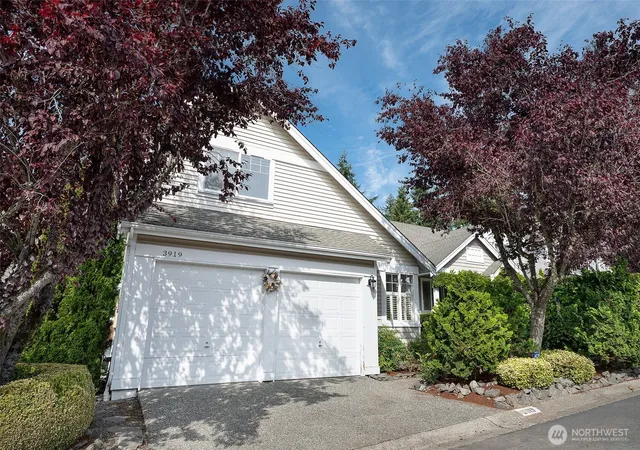 Photo 2 of Condo for sale at 3919 149th Street Sw, Lynnwood, WA 98087 | MLS# NWM2581619 | Listing updated on 2026-10-26