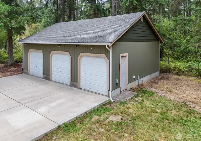 Photo 3 of Sale Pending at 14811 119th Way SE, Yelm, WA 98597 | MLS# NWM2581630 | Listing updated on 2026-09-30