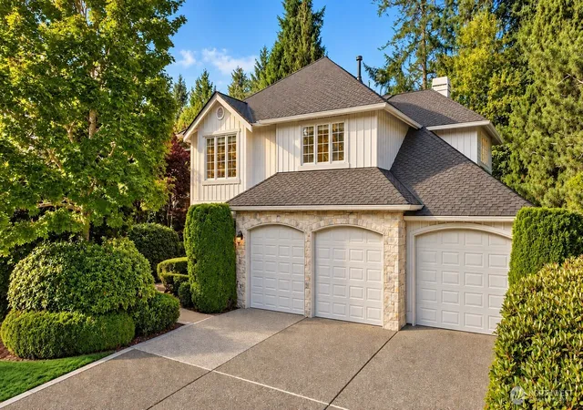 Photo 2 of Single family home for sale at 2736 258th Place Se, Sammamish, WA 98075 | MLS# NWM2581640 | Listing updated on 2026-10-02