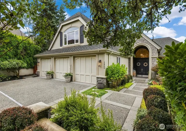 Photo 2 of Single family home for sale at 2409 196th Avenue Se, Sammamish, WA 98075 | MLS# NWM2581648 | Listing updated on 2026-10-02