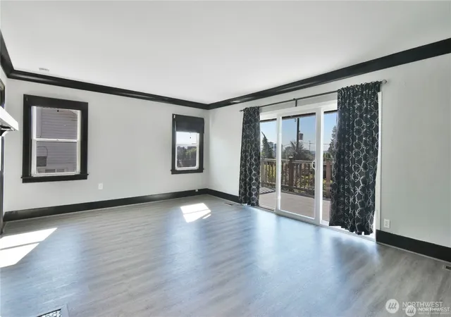 Photo 4 of Single family home for sale at 328 NE 52nd Street, Seattle, WA 98105 | MLS# NWM2581675 | Listing updated on 2026-10-01